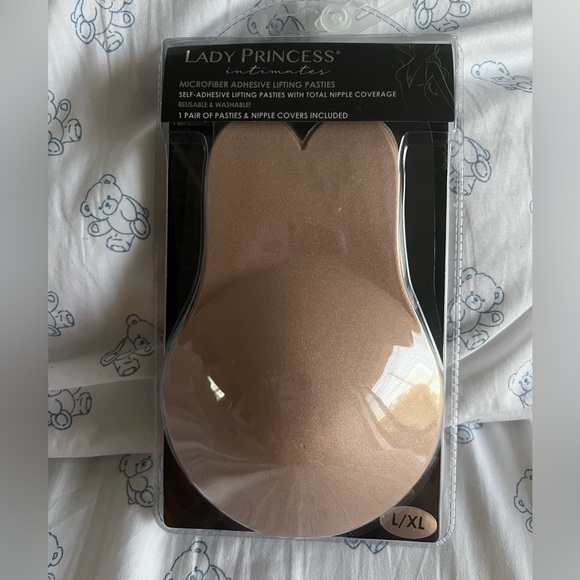 Lifting Pasties - Picture 1 of 2